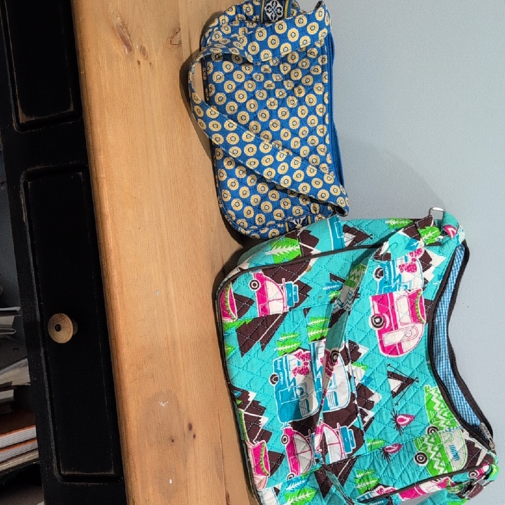 Quilted Teal Retro Camper Crossbody Bag with Matching Wristlet